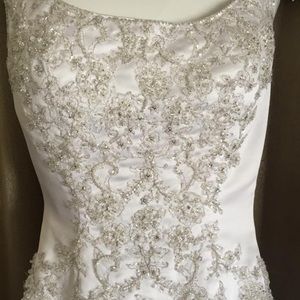 Beautiful White Wedding Dress!